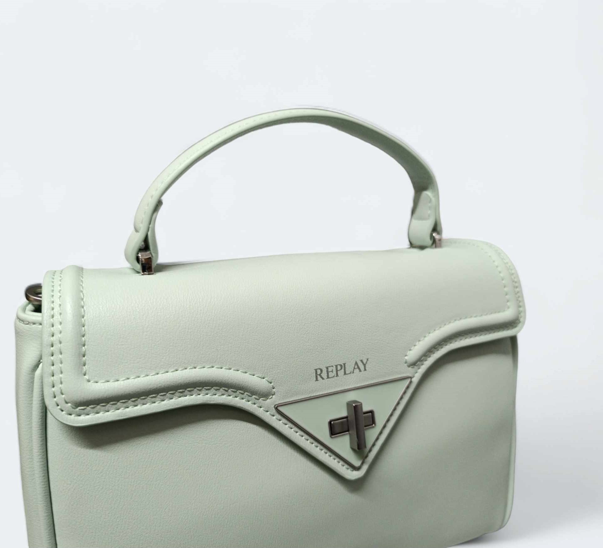 FW3579